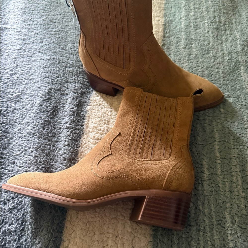 NEW: Dolce Vita Tan Suede Ankle Boots